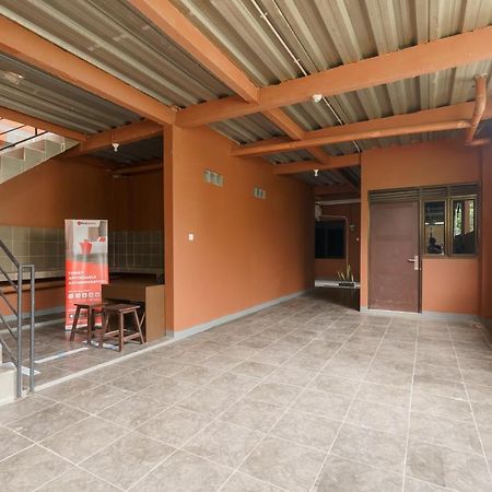 Hotel Reddoorz Syariah Near Siloam Hospitals Bulak Kapal Bekasi Esterno foto